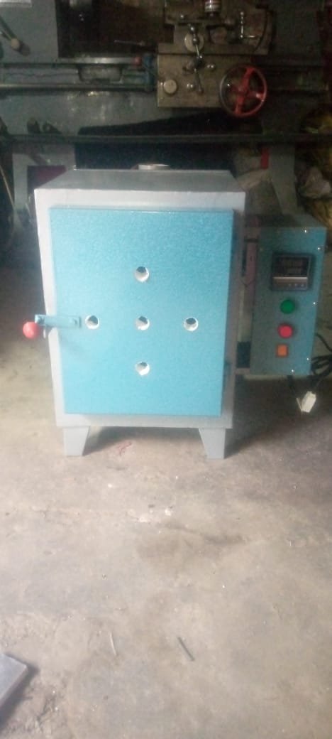 Electric & Gas Furnaces manufactured by AHMAD ENGINEERING WORKS — workshop photo